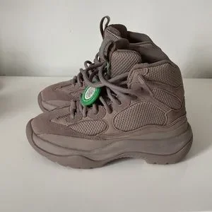Yeezy season deals 7 boots cinder